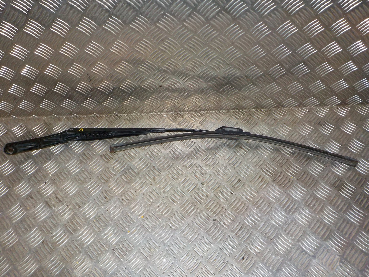 Skoda Rapid Viskerarm Med OEM Nr. 5JB955409 Fra Skoda Ophugger