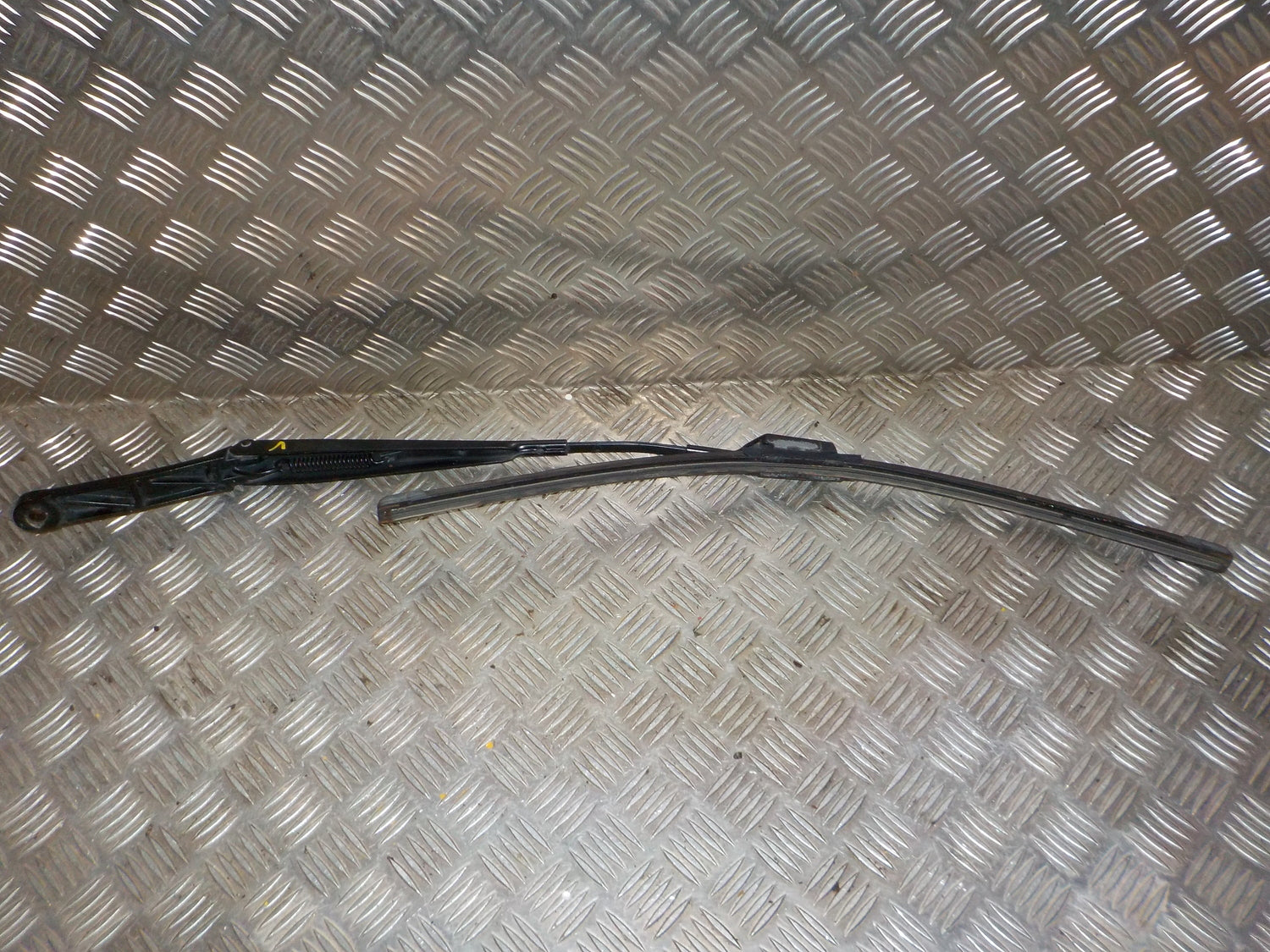 Skoda Rapid Viskerarm Med OEM Nr. 5JB955409 Fra Skoda Ophugger