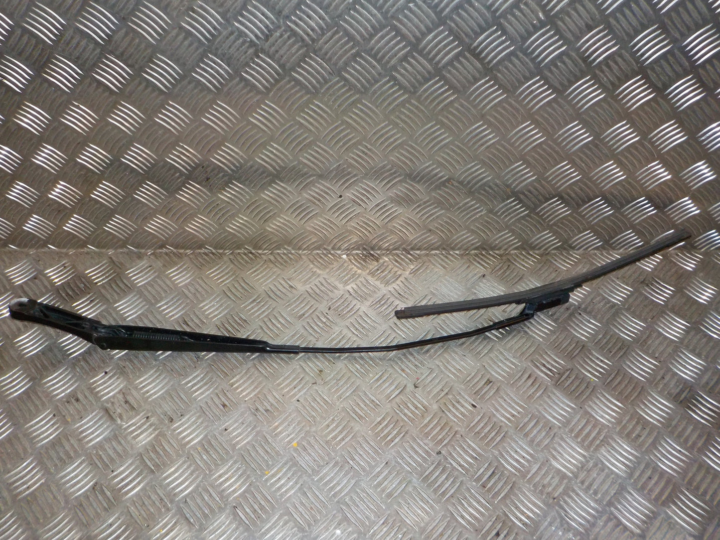 Skoda Rapid Viskerarm Med OEM Nr. 5JB955410 Fra Skoda Ophugger