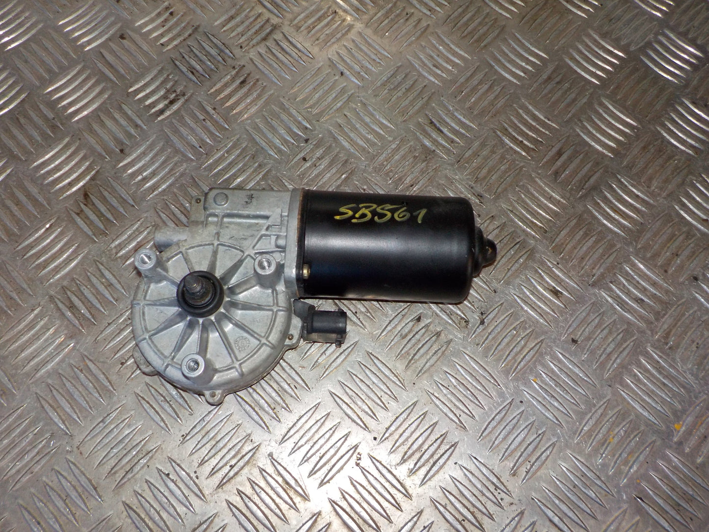 BMW 5-Serie E39 Viskermotor Med OEM Nr. 404202 Fra BMW Ophugger