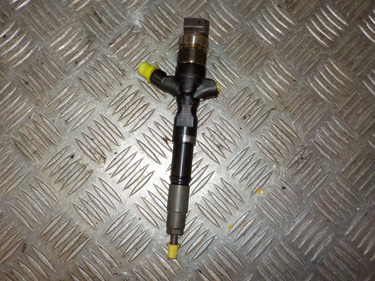 Toyota Dyna Dyse Med OEM Nr. 2367030330 Fra Toyota Ophugger