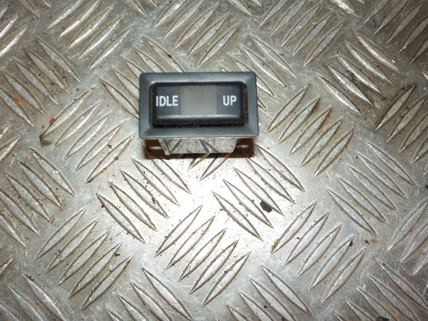 Toyota Dyna Kontakt Diverse Med OEM Nr. 6201Z83 Fra Toyota Ophugger