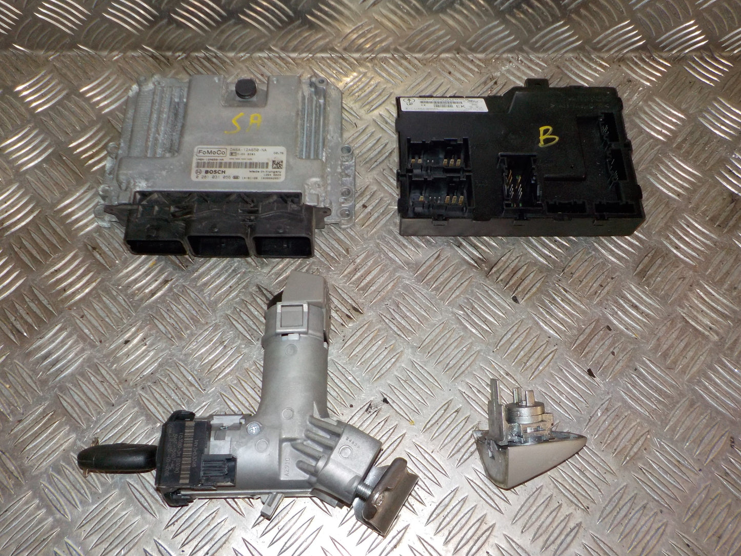 Ford Fiesta 7 Startspærre Med OEM Nr. DA6A12A650NA Fra Ford Ophugger