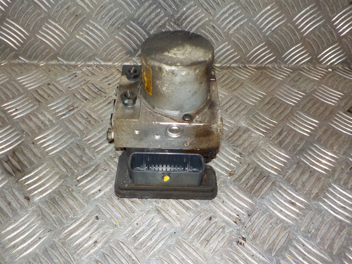 Kia Picanto Abs Pumpe Med OEM Nr. 589101Y800 Fra Kia Ophugger