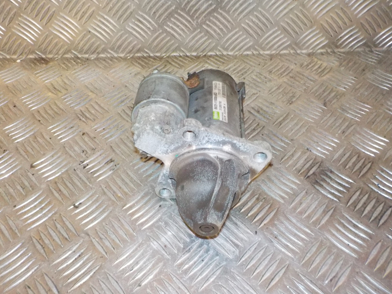 Ford Focus Starter Med OEM Nr. 8V2111000BD Fra Ford Ophugger