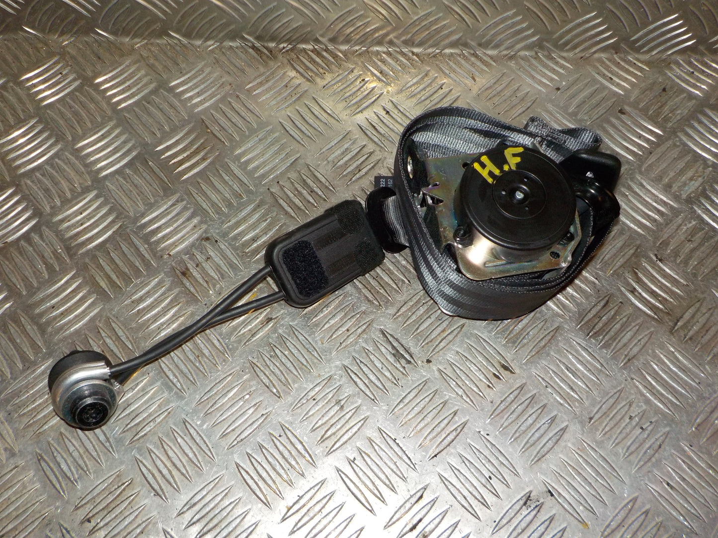 Opel Corsa E Sikkerhedsseler For Med OEM Nr. 39033222 Fra Opel Ophugger