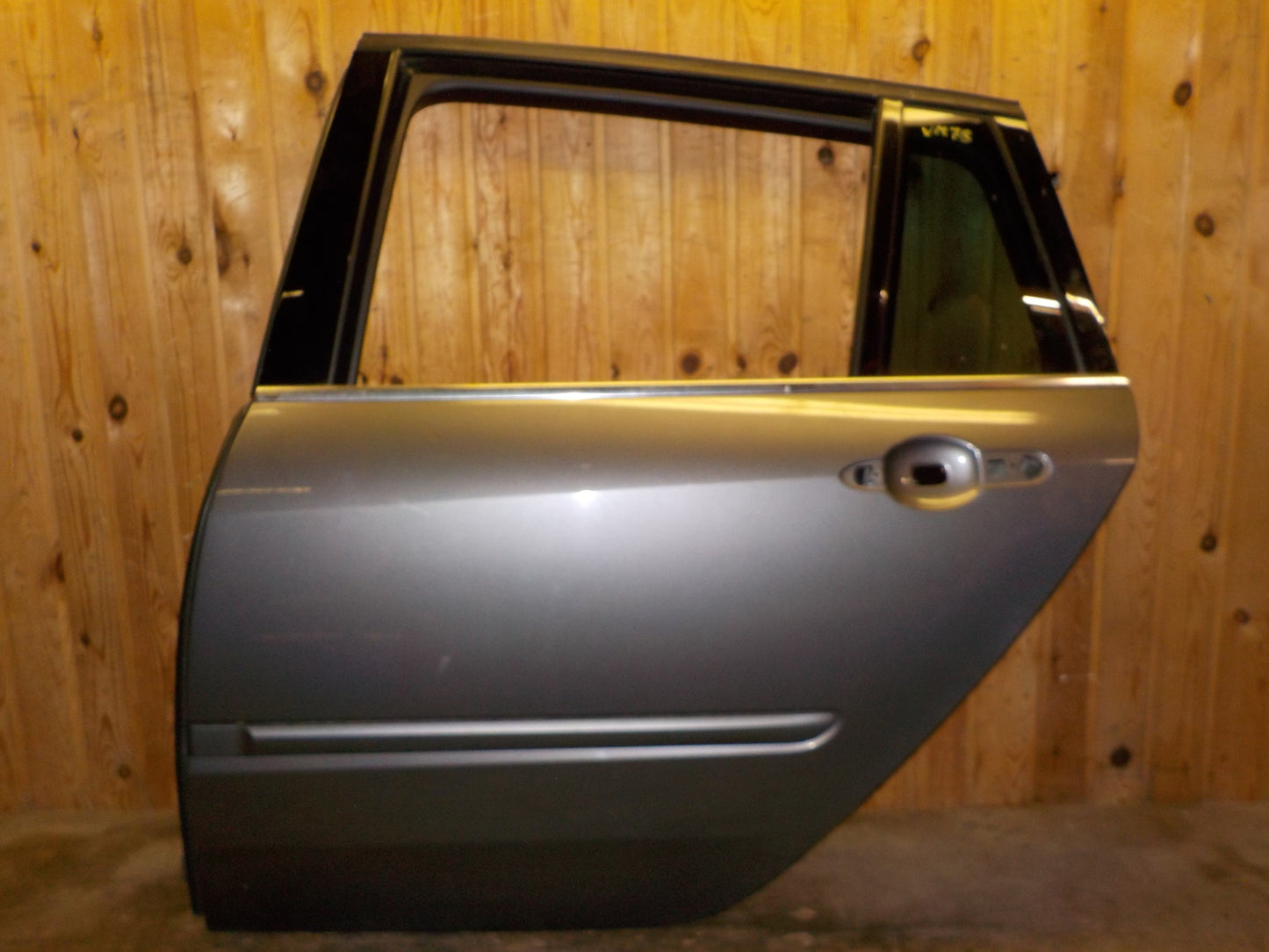 Renault Laguna 3 Bagdør V Med OEM Nr. 821010024R Fra Renault Ophugger