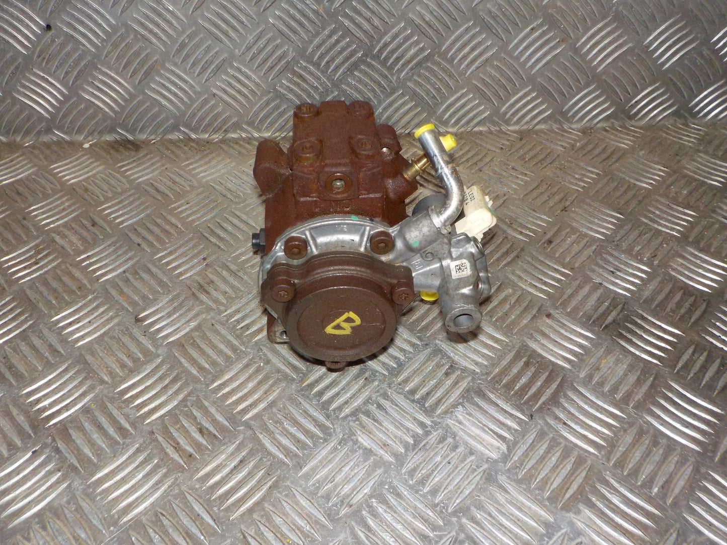 Ford Focus Dieselpumpe Med OEM Nr. 1720038 Fra Ford Ophugger