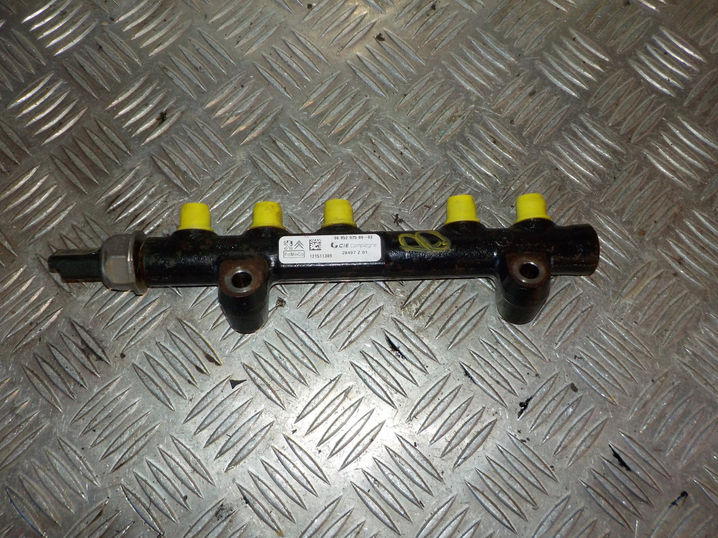 Ford Focus Rail Bro Med OEM Nr. 9685297580 Fra Ford Ophugger