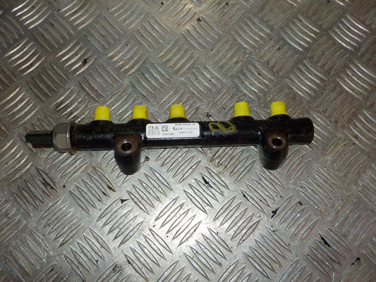 Ford Focus Rail Bro Med OEM Nr. 9685297580 Fra Ford Ophugger