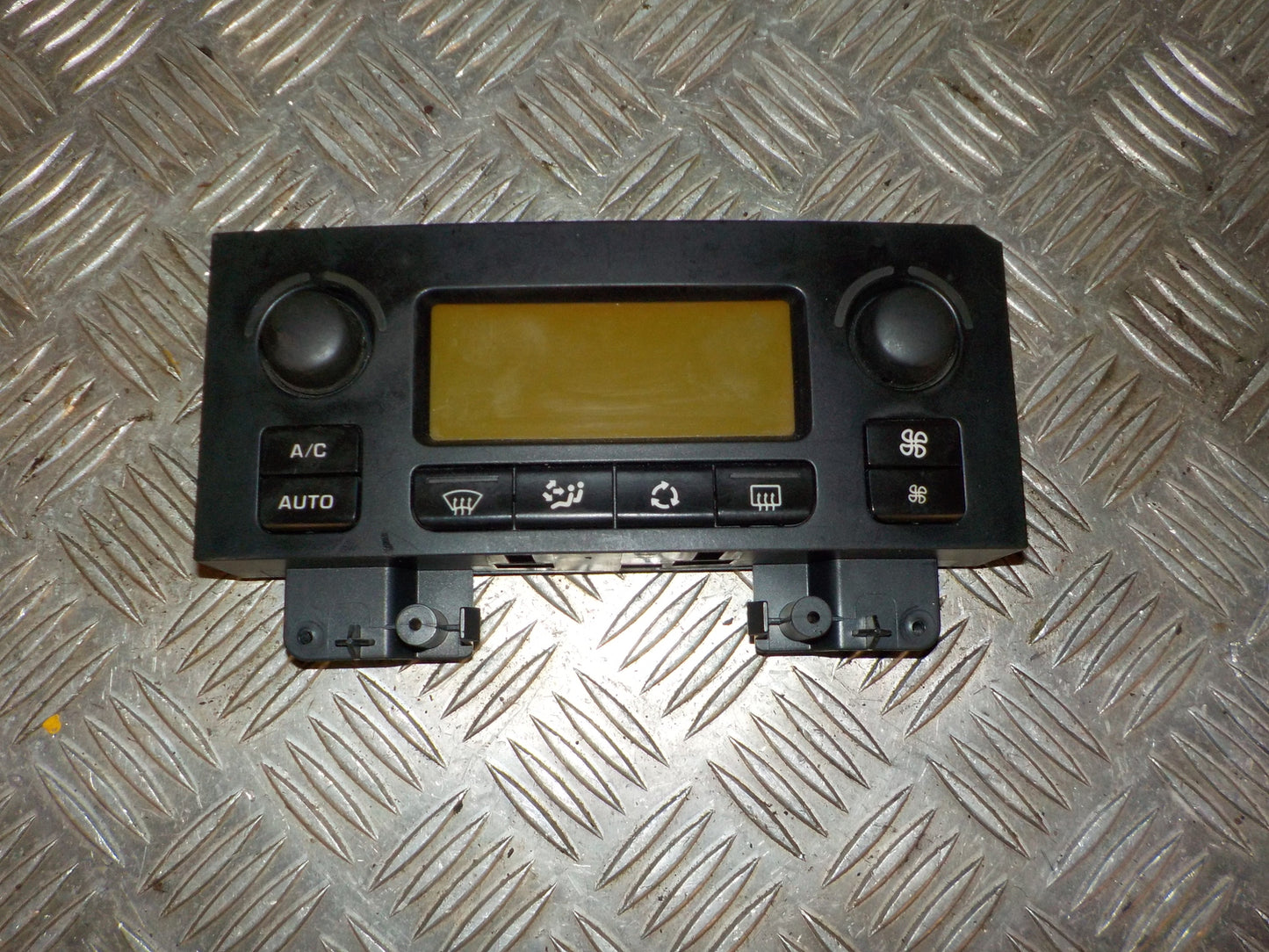 Citroen C4 Varmeregulering Med OEM Nr. 9658084577 Fra Citroen Ophugger