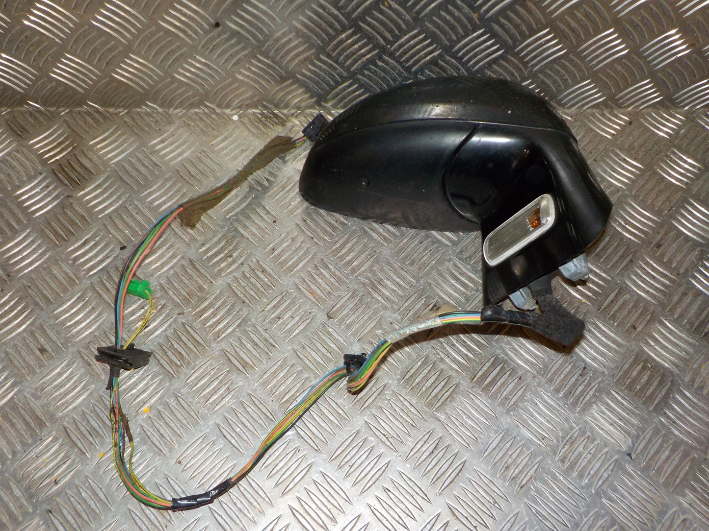 Citroen C4 Sidespejl Med OEM Nr. 815281 Fra Citroen Ophugger