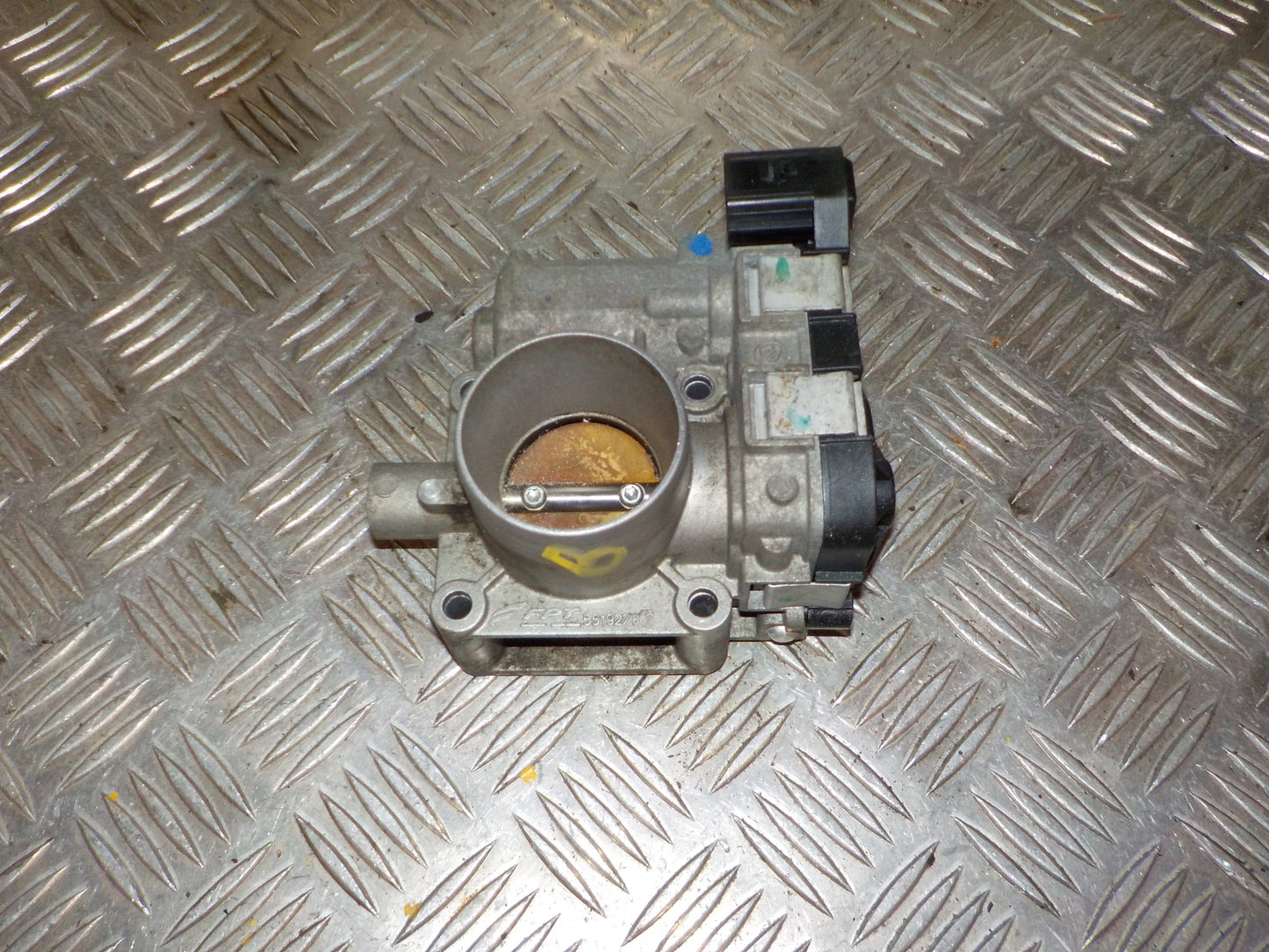 Ford Ka Spjældhus Med OEM Nr. 55192787 Fra Ford Ophugger