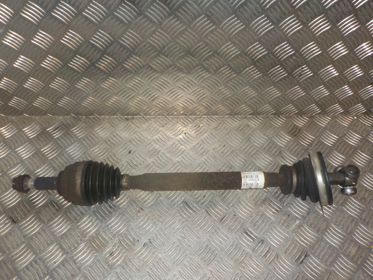Dacia Logan Trækaksel For V Med OEM Nr. 8200499304C Fra Dacia Ophugger