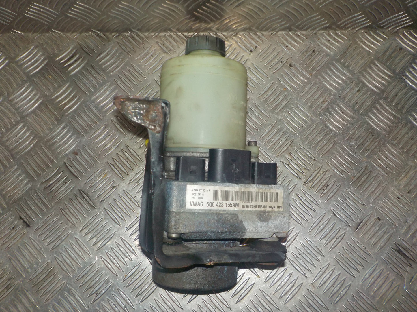 Skoda Fabia Servopumpe Med OEM Nr. 6Q0423155AM Fra Skoda Ophugger