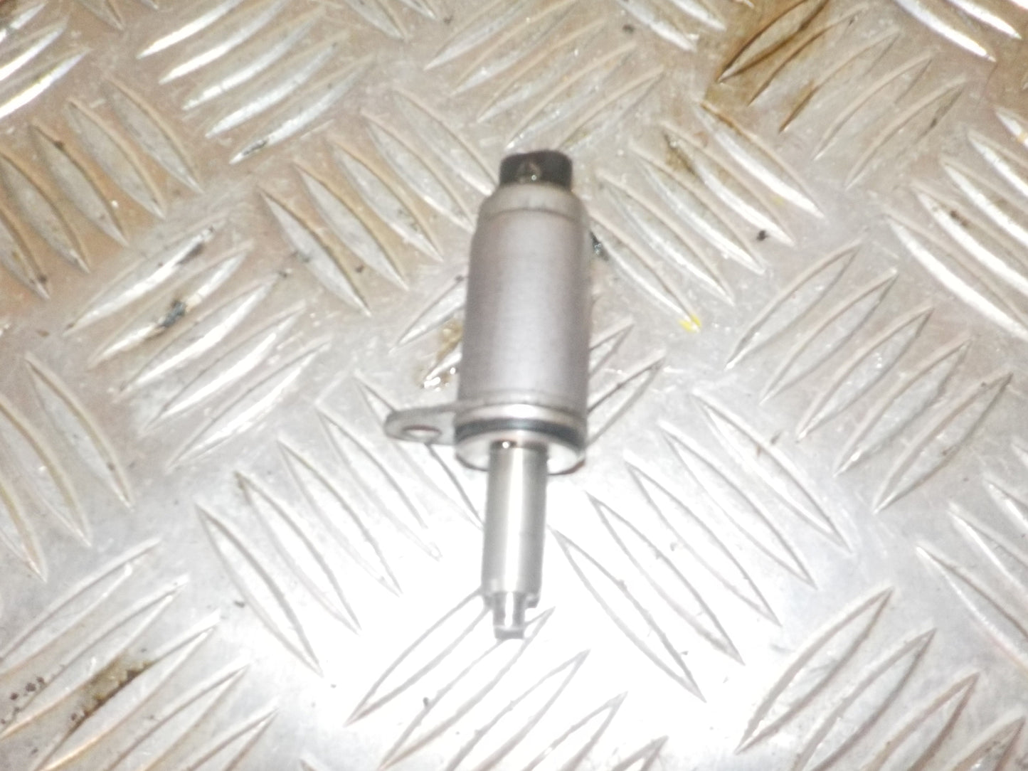 Audi A5 Ventilløfter Med OEM Nr. 06E103697E Fra Audi Ophugger