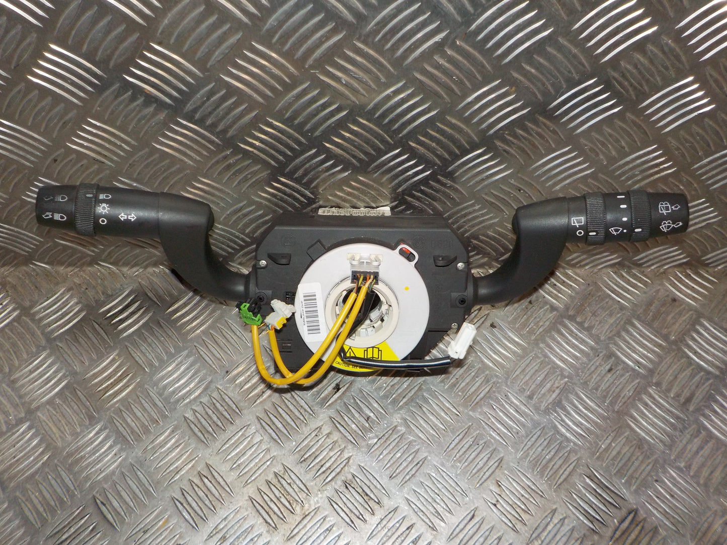 Fiat Idea Kontakt Combi Med OEM Nr. 07353619370 Fra Fiat Ophugger