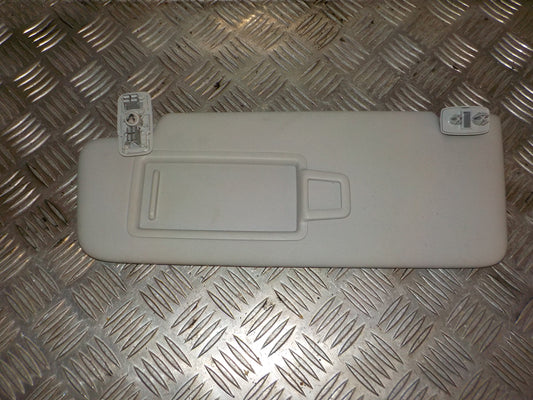 Skoda Octavia Solskærm Med OEM Nr. 5G0857551AG Fra Skoda Ophugger