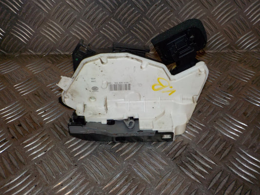 Skoda Octavia Dørlås Med OEM Nr. 5E0839015A Fra Skoda Ophugger