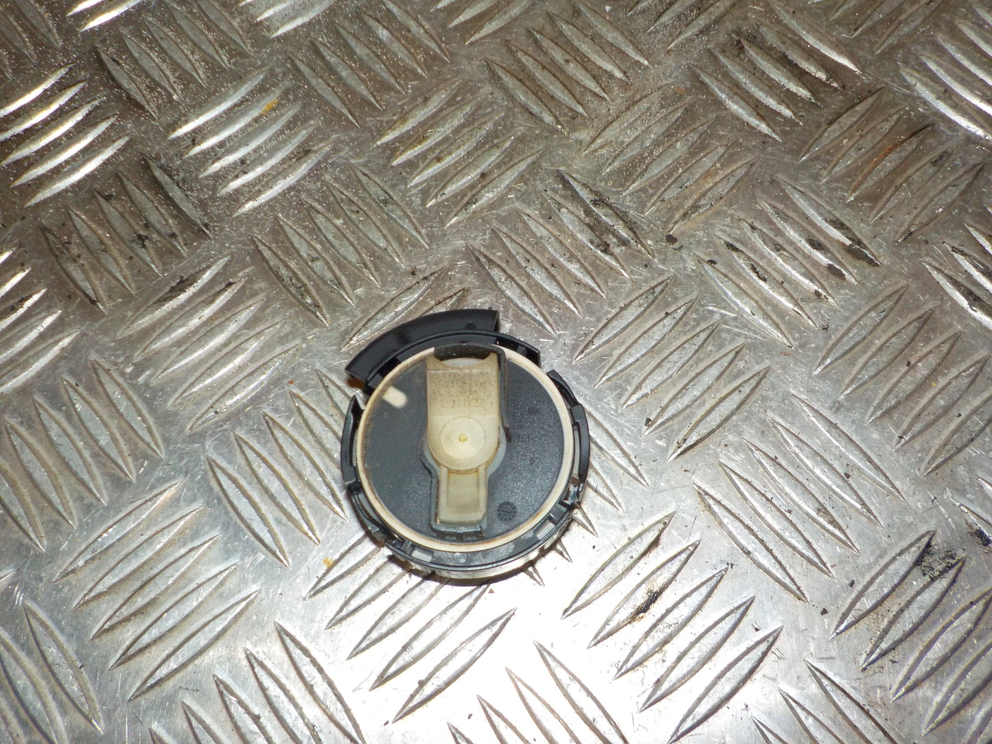 Skoda Octavia Airbag Føler Med OEM Nr. 3Q0959354 Fra Skoda Ophugger