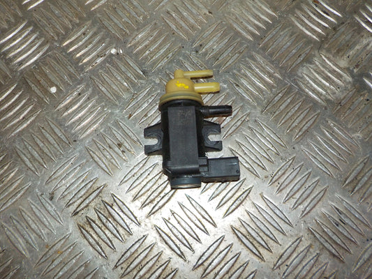 Skoda Octavia Vacuum Ventil Med OEM Nr. 04L131051F Fra Skoda Ophugger