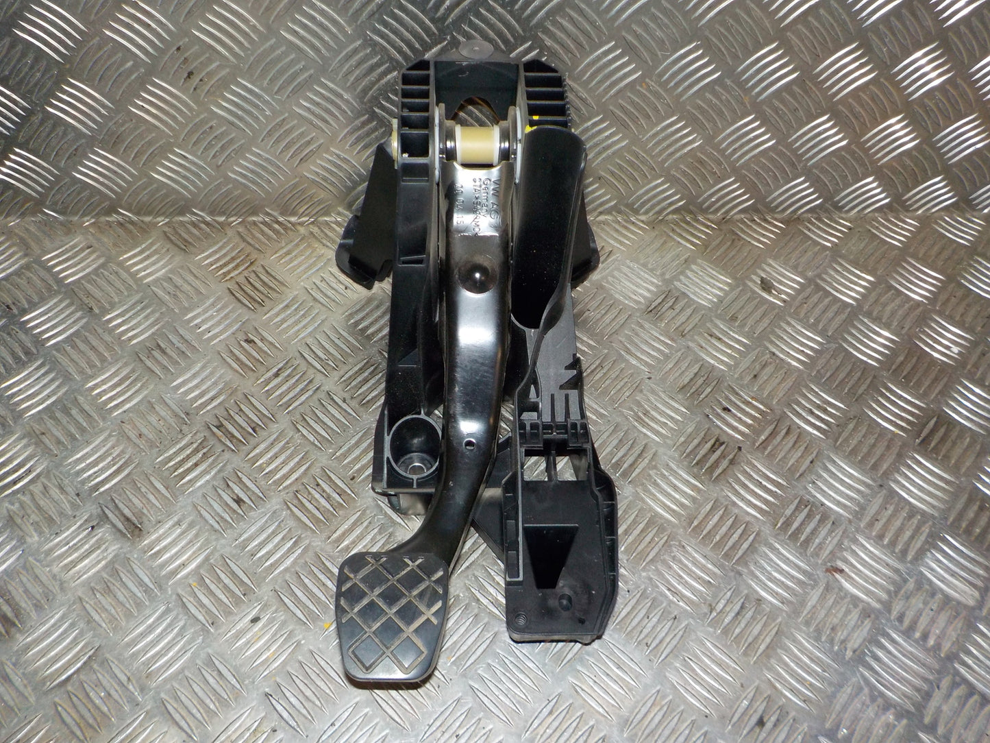 Skoda Octavia Bremsepedal Med OEM Nr. 5Q1721058BH Fra Skoda Ophugger