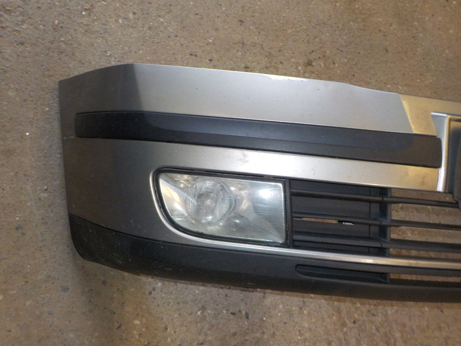 Skoda Octavia Forkofanger Med OEM Nr. 1Z0807221 Fra Skoda Ophugger