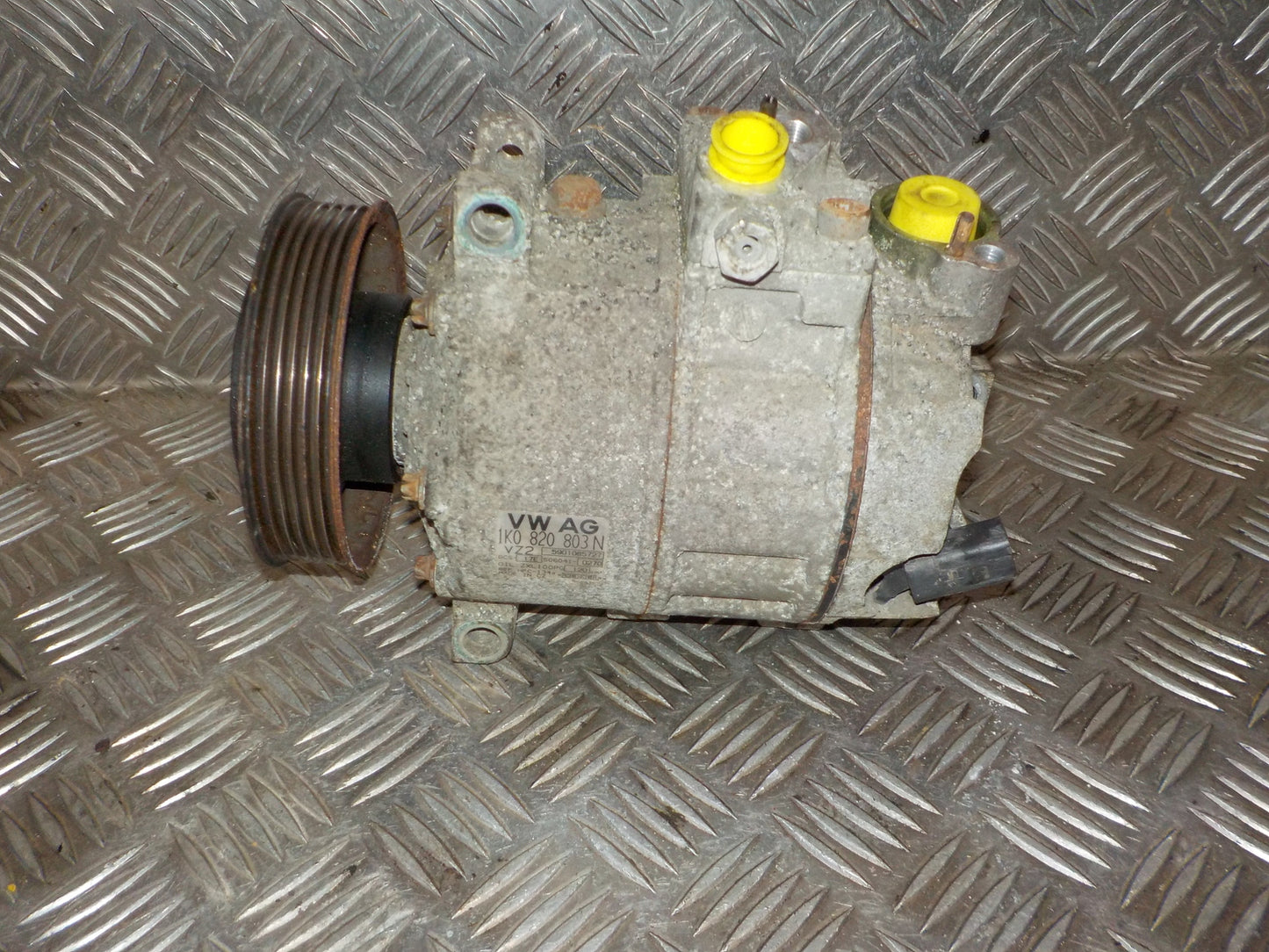 Skoda Octavia Aircondition Pumpe Med OEM Nr. 1K0820803N Fra Skoda Ophugger