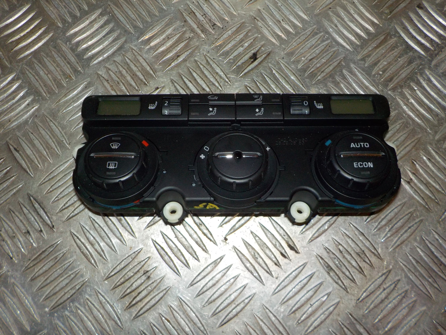 Skoda Octavia Varmeregulering Med OEM Nr. 1Z0907044AC Fra Skoda Ophugger