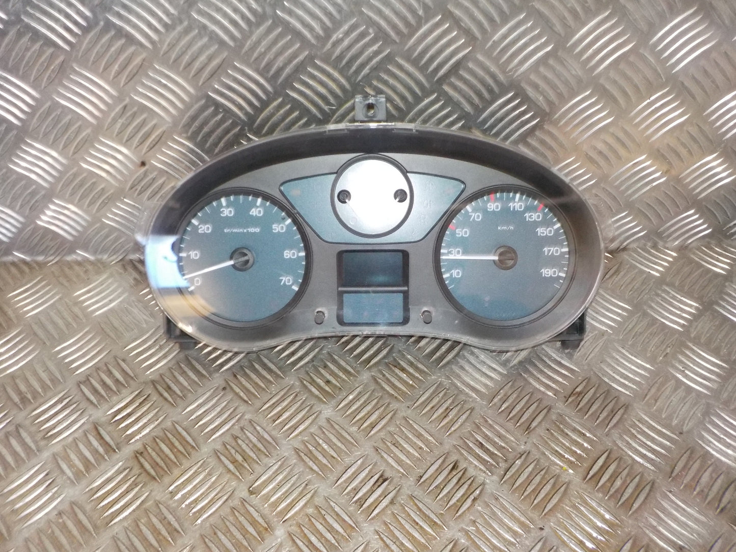 Citroen Berlingo Speedometer - Instrument Med OEM Nr. 6103KH Fra Citroen Ophugger