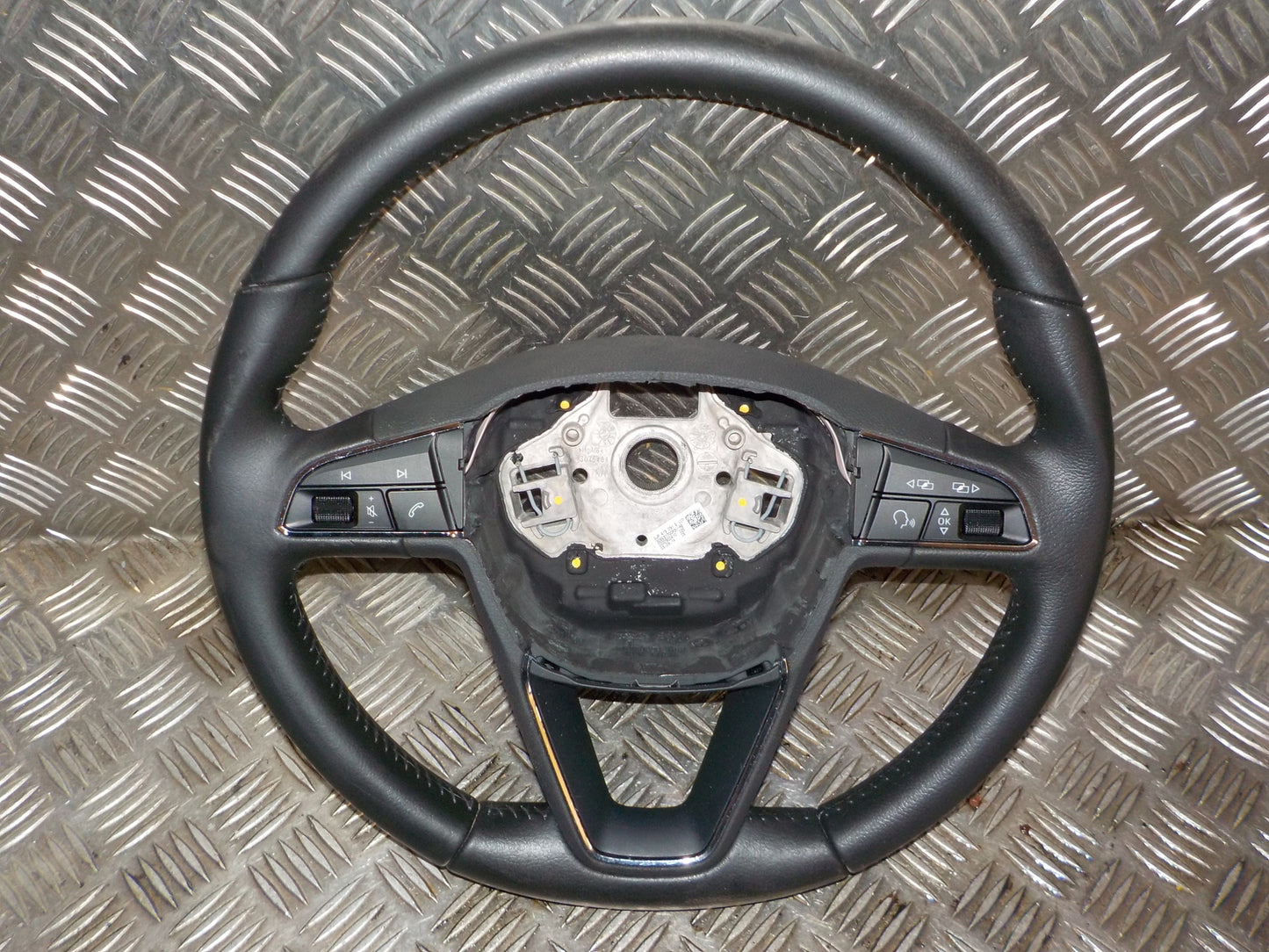 Seat Toledo Rat Med OEM Nr. 6JA419091E Fra Seat Ophugger