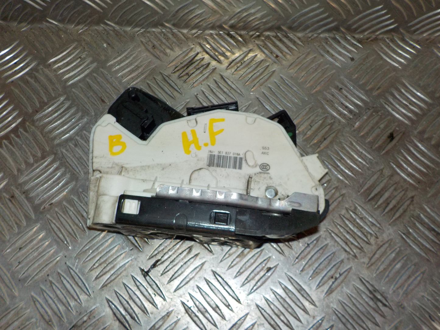 Seat Toledo Dørlås Med OEM Nr. 5E1837016A Fra Seat Ophugger