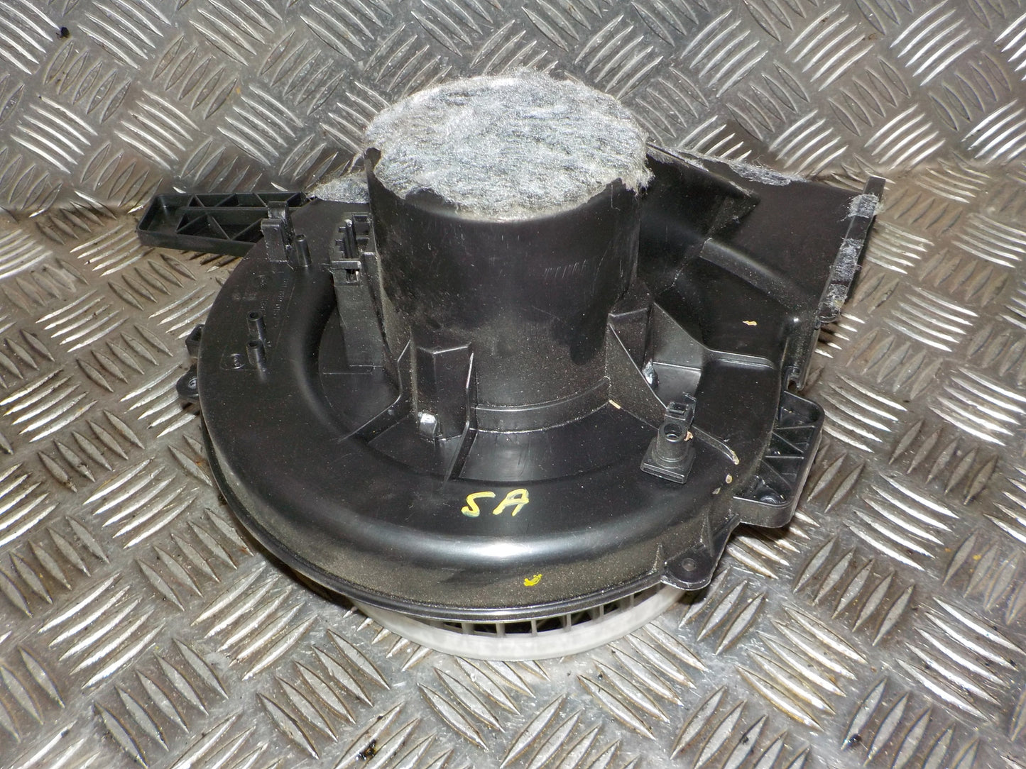 Skoda Fabia Varmeblæser Med OEM Nr. 6R1819015 Fra Skoda Ophugger