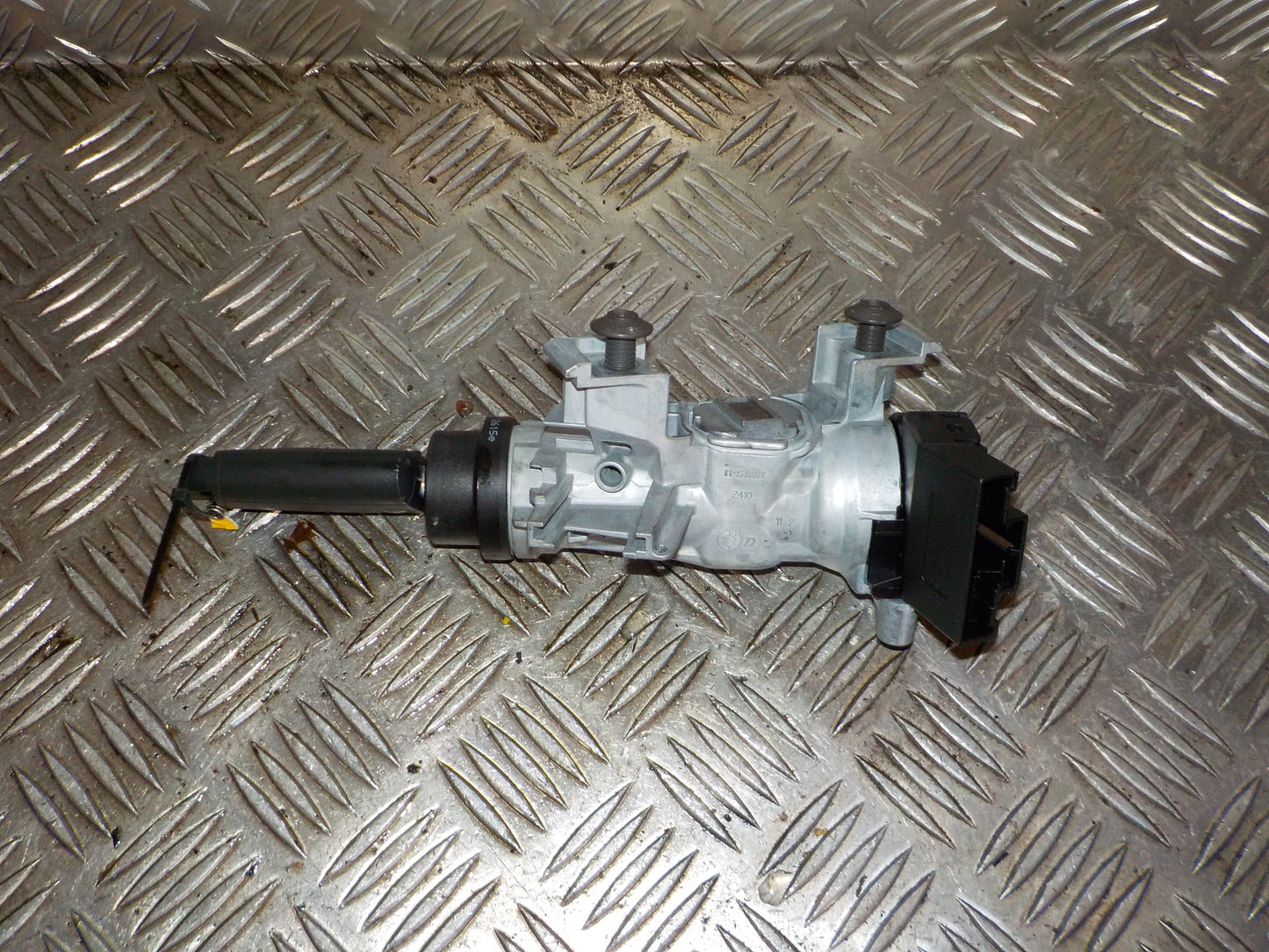 Skoda Fabia Ratlås Med OEM Nr. 1K0905851 Fra Skoda Ophugger