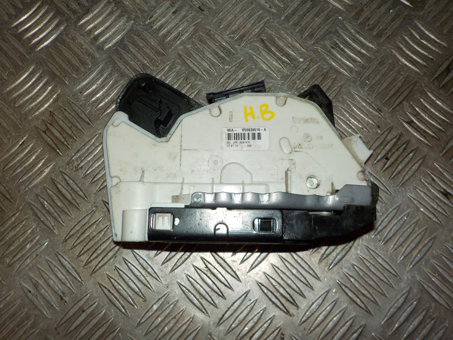 Skoda Fabia Dørlås Med OEM Nr. 6V0839016A Fra Skoda Ophugger