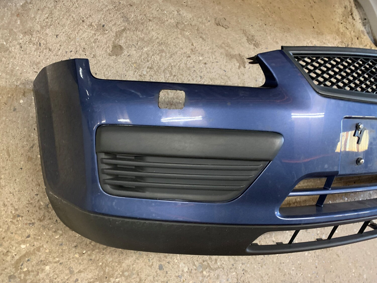 Ford Focus Forkofanger Med OEM Nr. 1336763 Fra Ford Ophugger