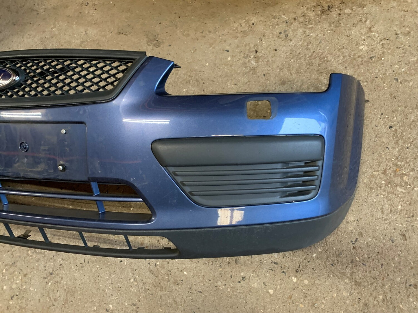 Ford Focus Forkofanger Med OEM Nr. 1336763 Fra Ford Ophugger