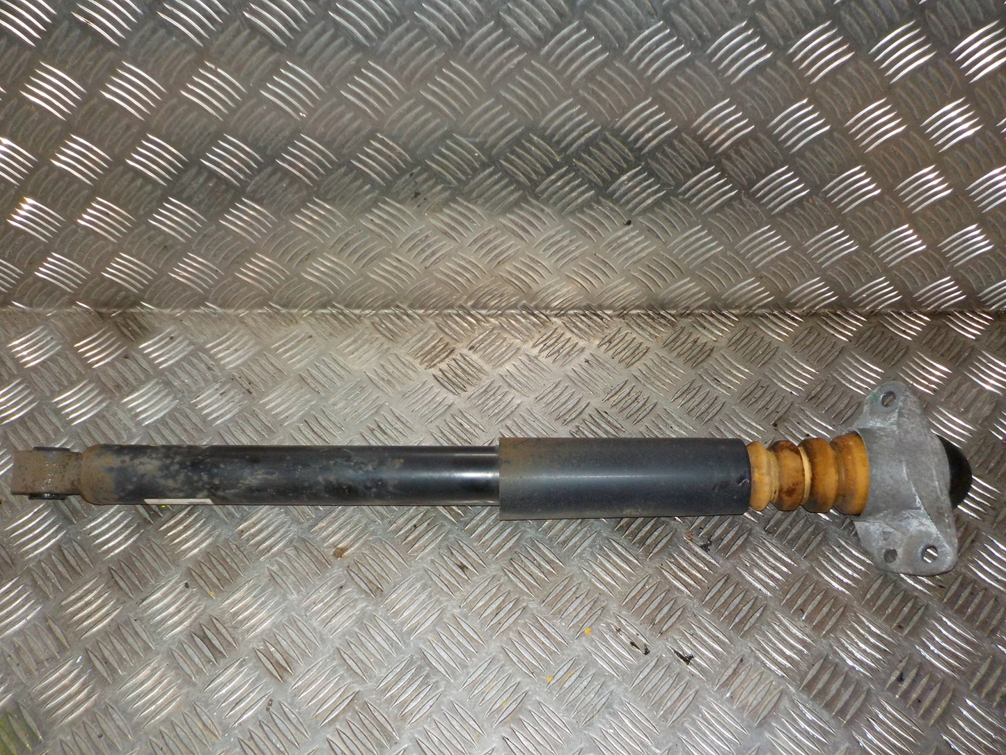 Audi Q3 8U Støddæmper Bag Med OEM Nr. 5N0512011AR Fra Audi Ophugger