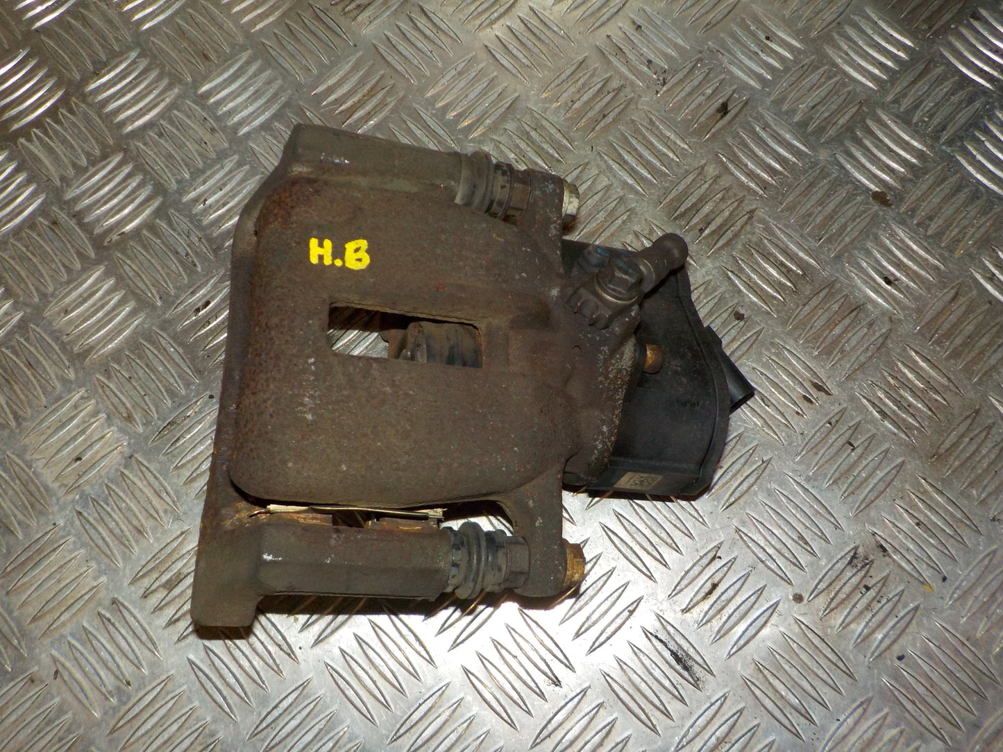 Audi Q3 Bremsekaliber Hb Med OEM Nr. 5N0615404 Fra Audi Ophugger