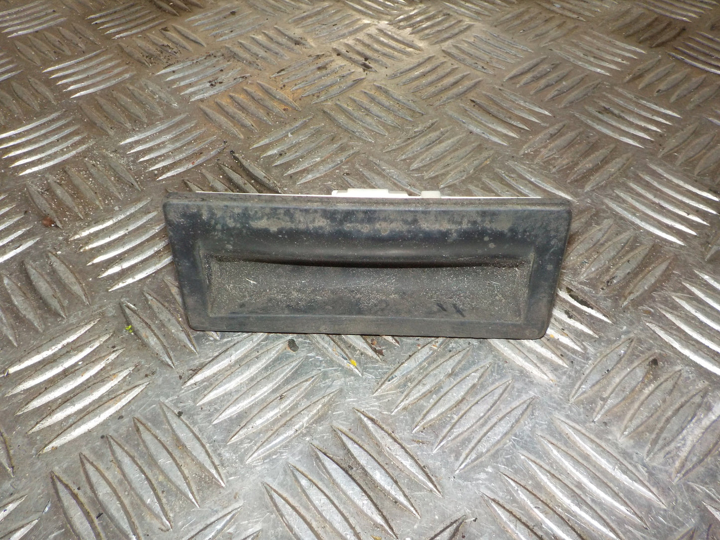 Audi Q3 Håndtag Udvendig Med OEM Nr. 5N0827566T Fra Audi Ophugger