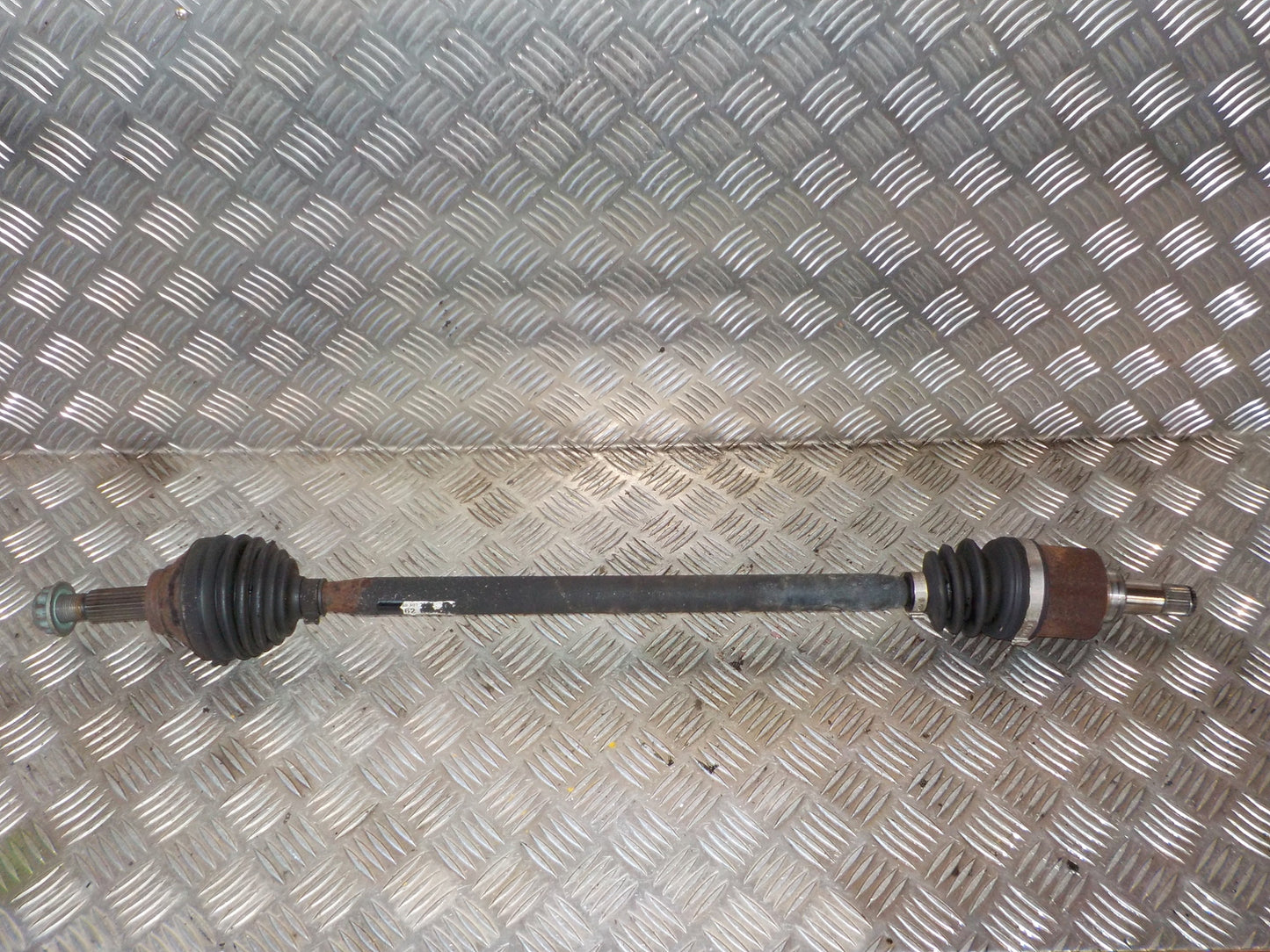 Skoda Citigo Trækaksel For H Med OEM Nr. 1S0407762B Fra Skoda Ophugger