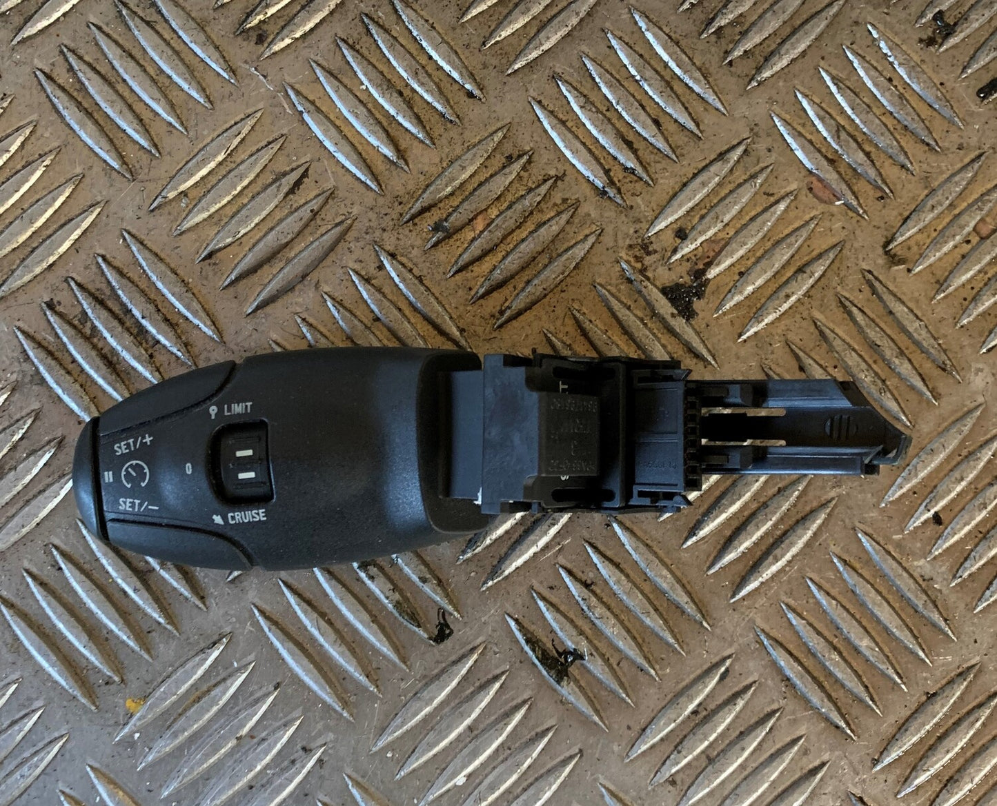 Citroen Berlingo Fartpilot Kontakt Med OEM Nr. 9641796480 Fra Citroen Ophugger