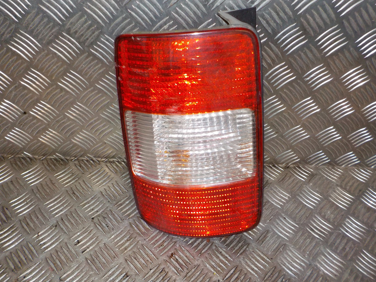 VW Caddy 2K Baglygte Med OEM Nr. 2K0945095L Fra VW Ophugger