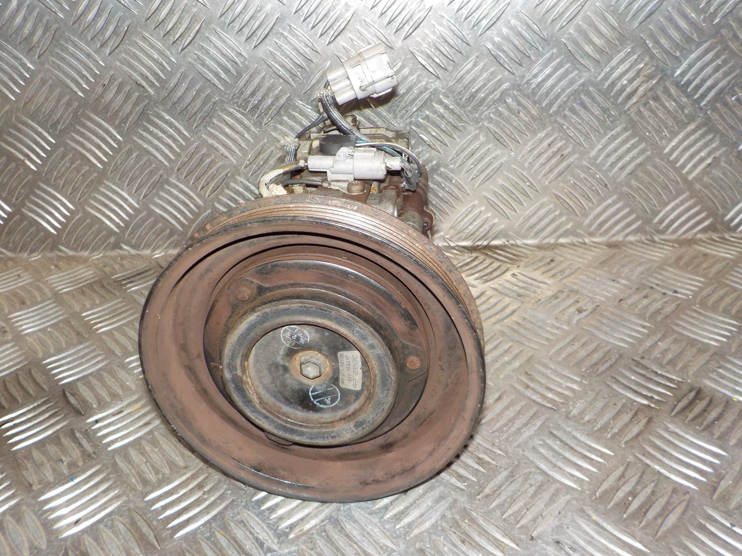 Toyota Corolla 3D–5D HB E100 Aircondition Pumpe Med OEM Nr. 445002561A Fra Toyota Ophugger