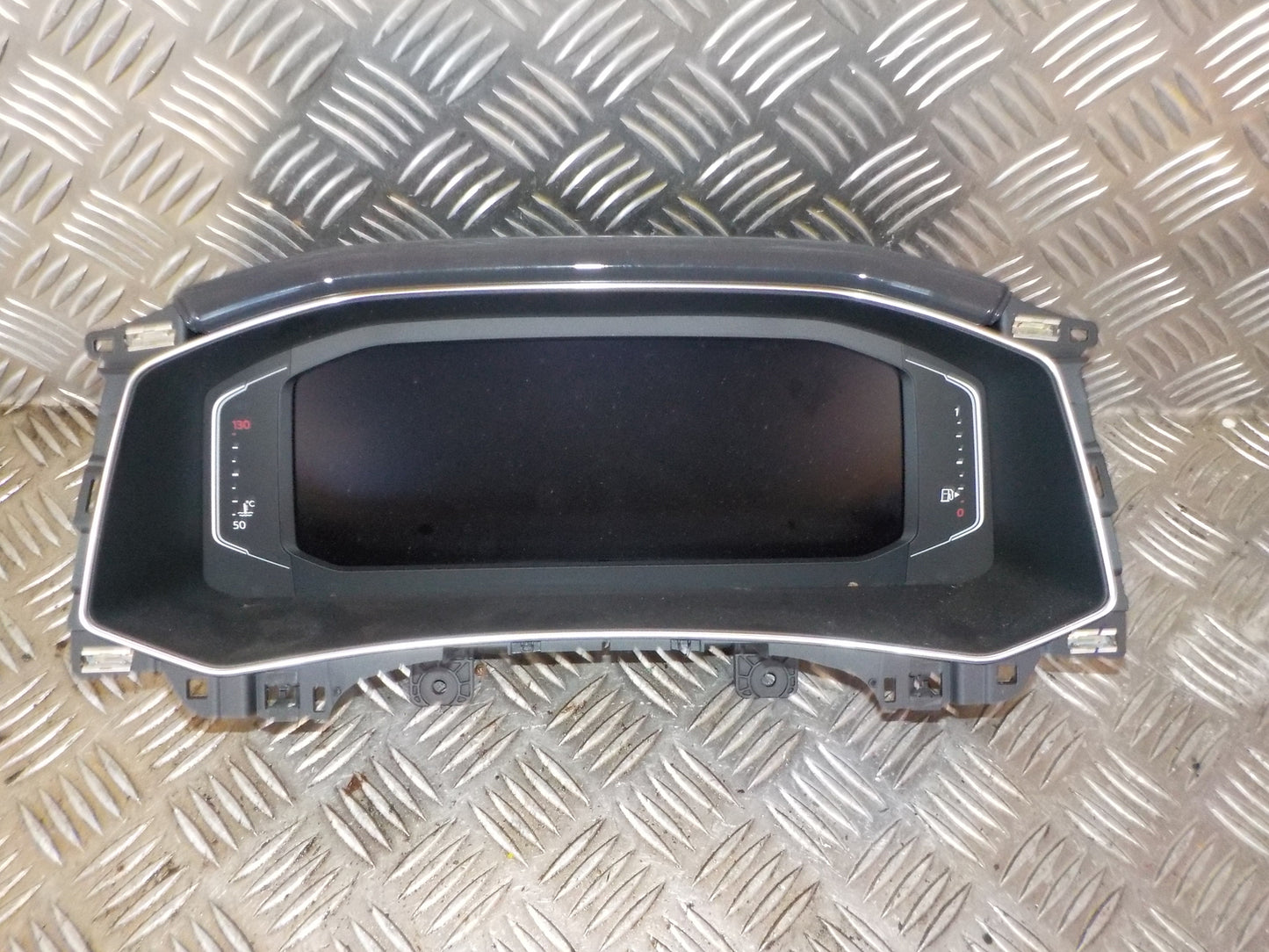 VW T-Roc Speedometer - Instrument Med OEM Nr. 17A920790B Fra VW Ophugger