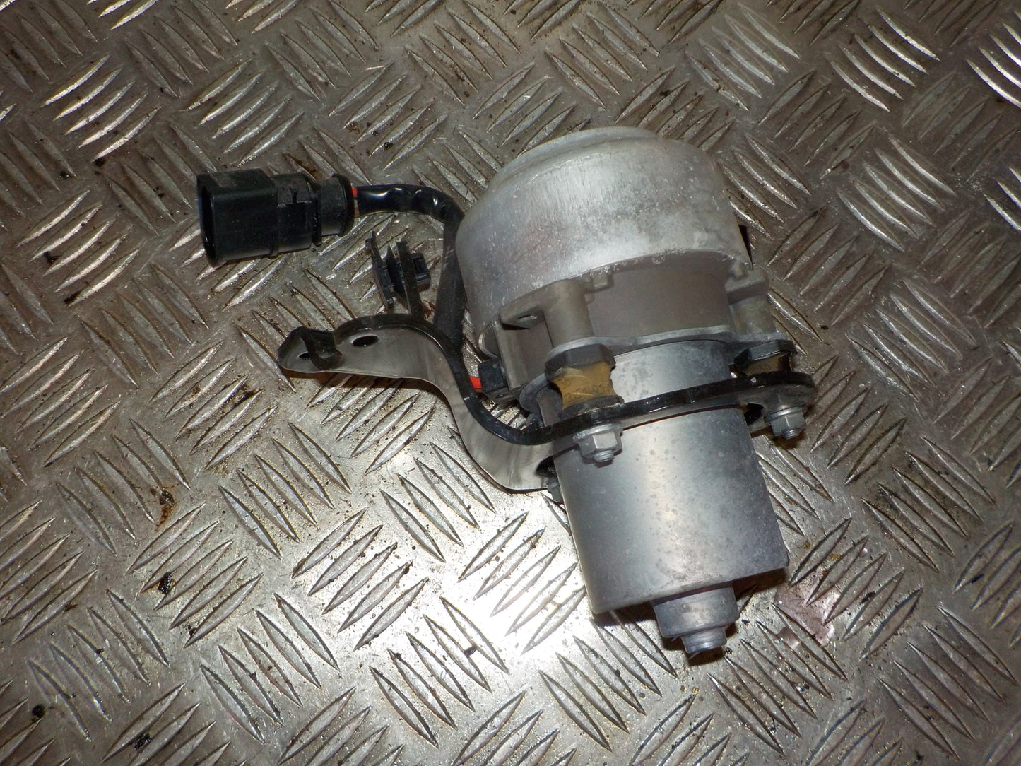 VW T‑Roc Vacuumpumpe Med OEM Nr. 5Q0612181D Fra VW Ophugger