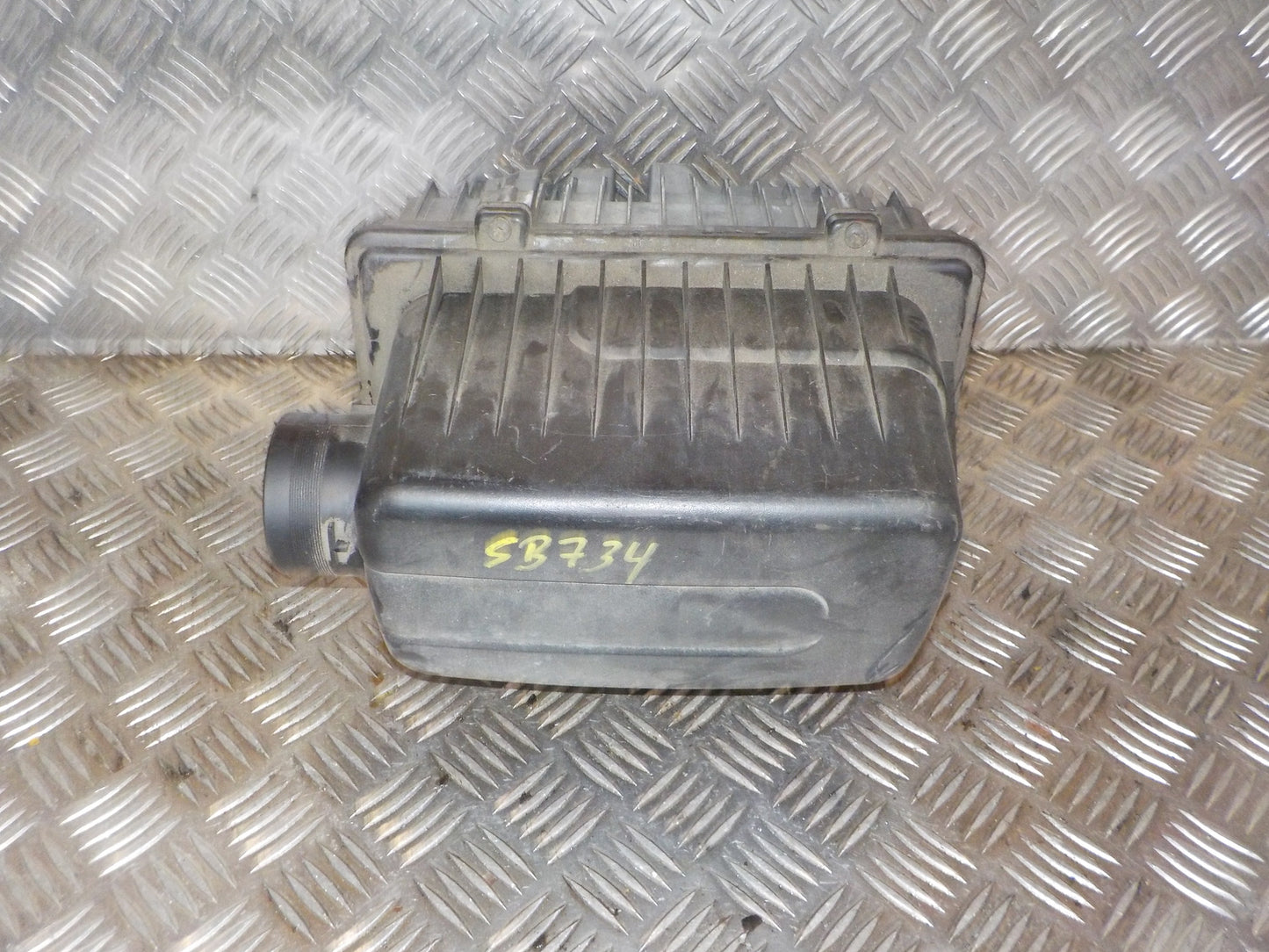 Peugeot 307 Luftfilterkasse Med OEM Nr. Ophugger Fra Peugeot Ophugger