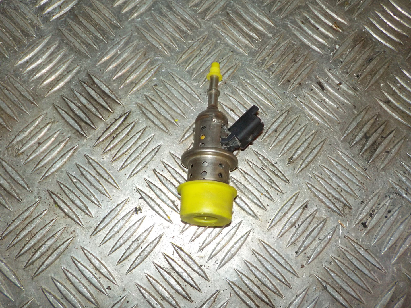 Peugeot Expert Additivdyse Med OEM Nr. 9801187080 Fra Peugeot Ophugger