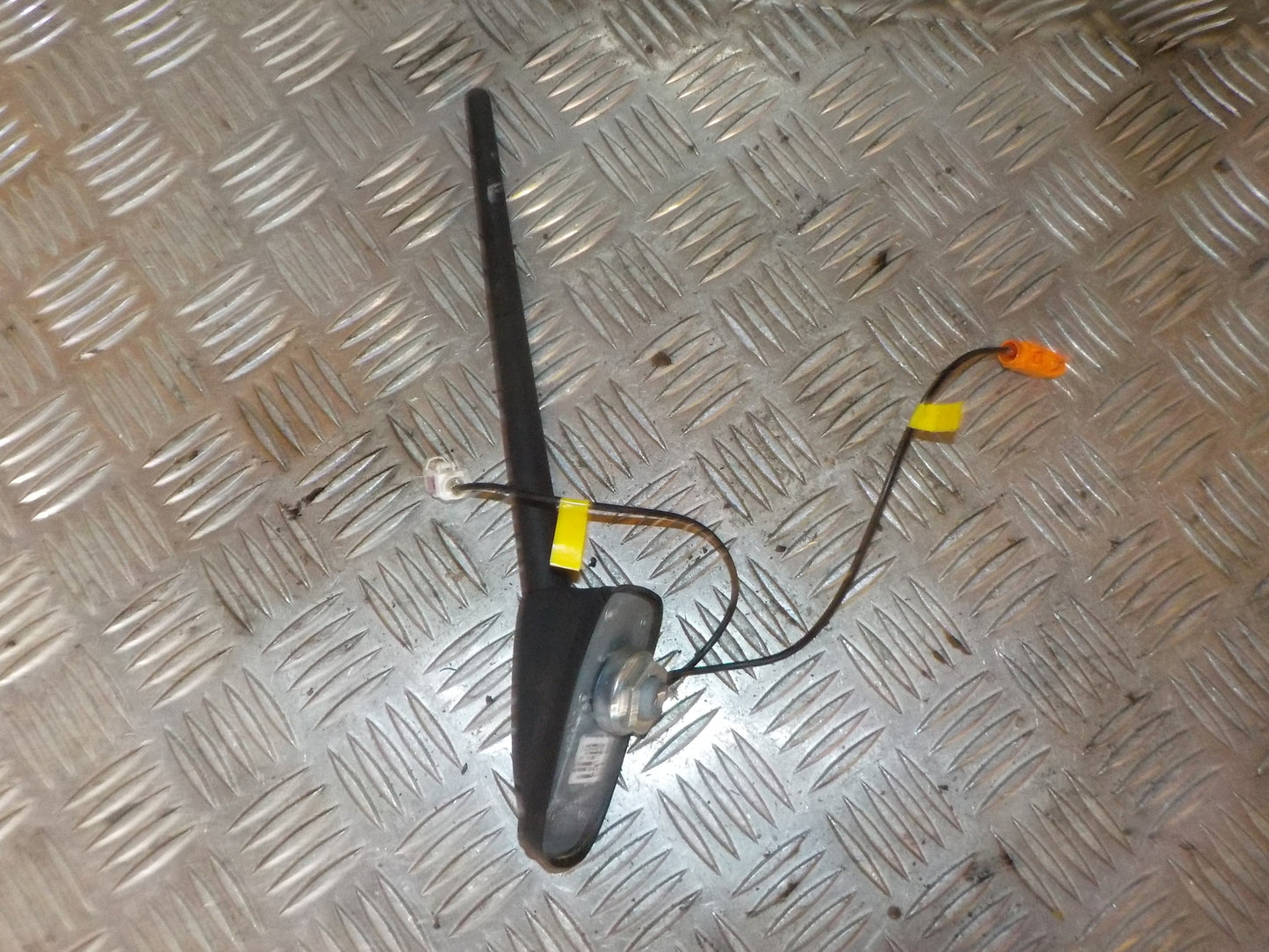 Peugeot Expert Antenne Med OEM Nr. 9808547080 Fra Peugeot Ophugger