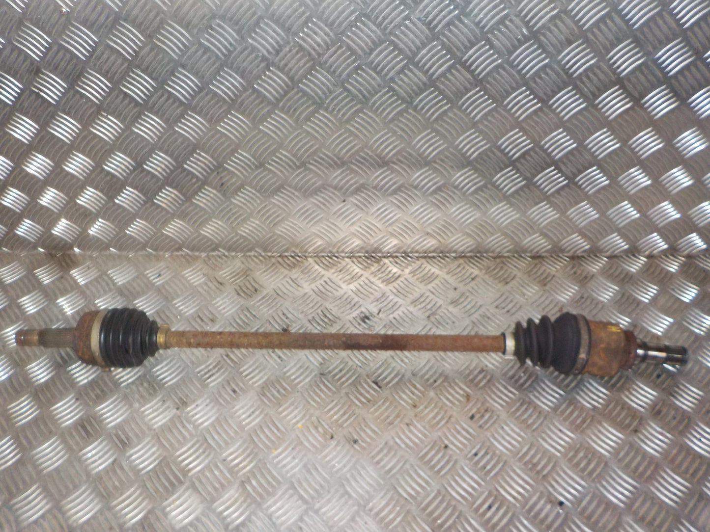 Citroen C1 Trækaksel For H Med OEM Nr. 3273JR Fra Citroen Ophugger